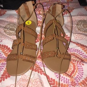 Unlisted sandals